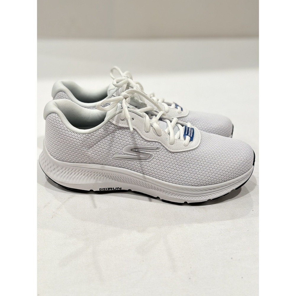 Woman's Sneakers & Athletic Shoes 10 SKECHERS Go Run Consistent 2.0 white preppy